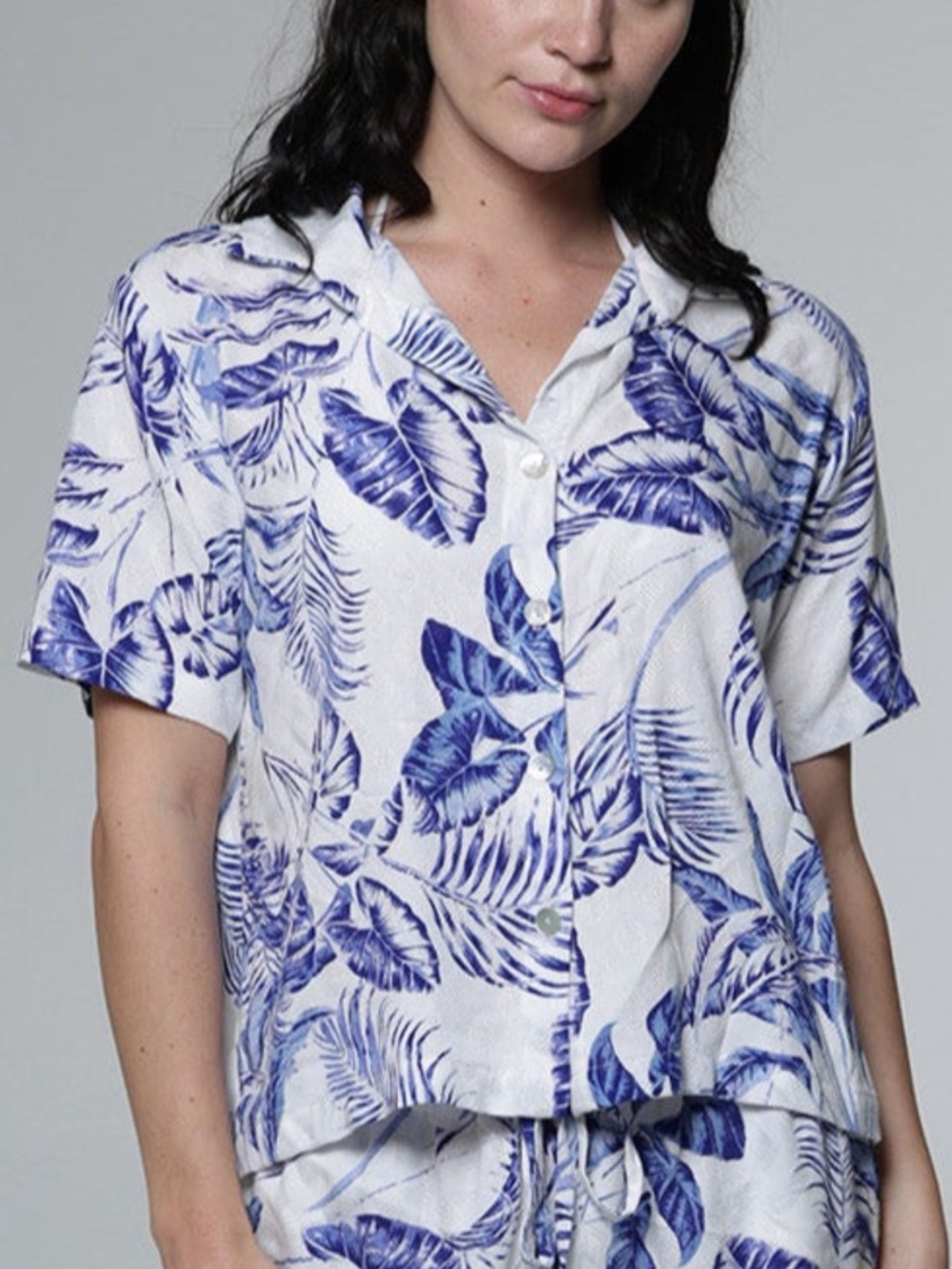 NEW J. Valdi Shell Button Shirt Swim Coverup 19836 White & Blue Leaf Print